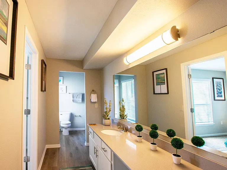 Park Edge Apartments — Photo 19
