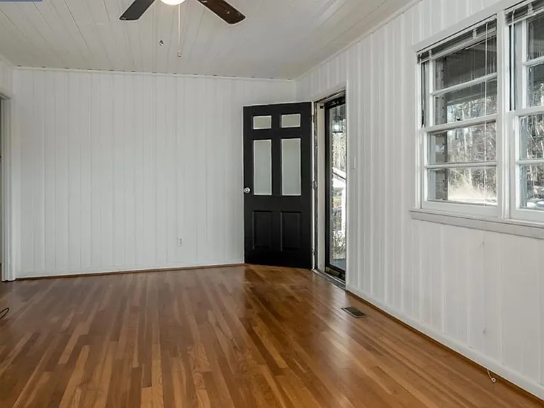 1409 Union Chapel Rd — Photo 2