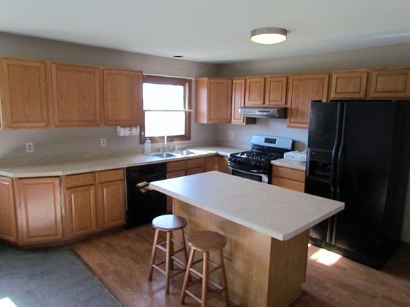 5th image of 3295 Ironwood Ave