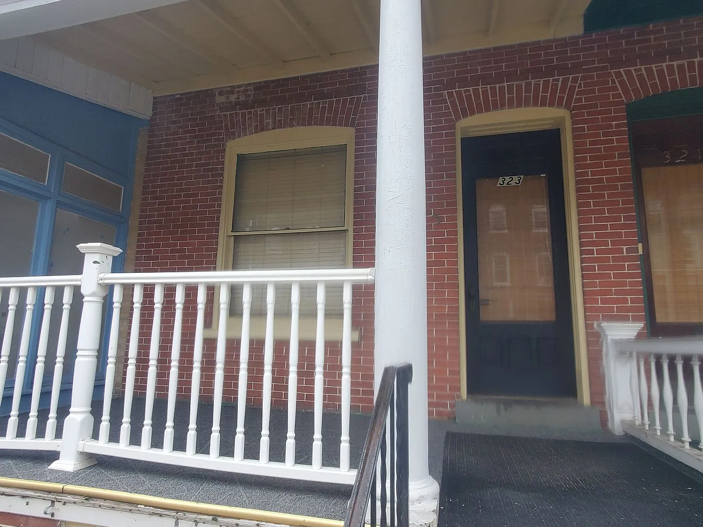 323 N Franklin Street — Photo 2
