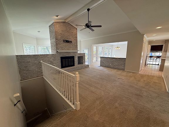 2nd image of 2513 Rolling Meadows Dr