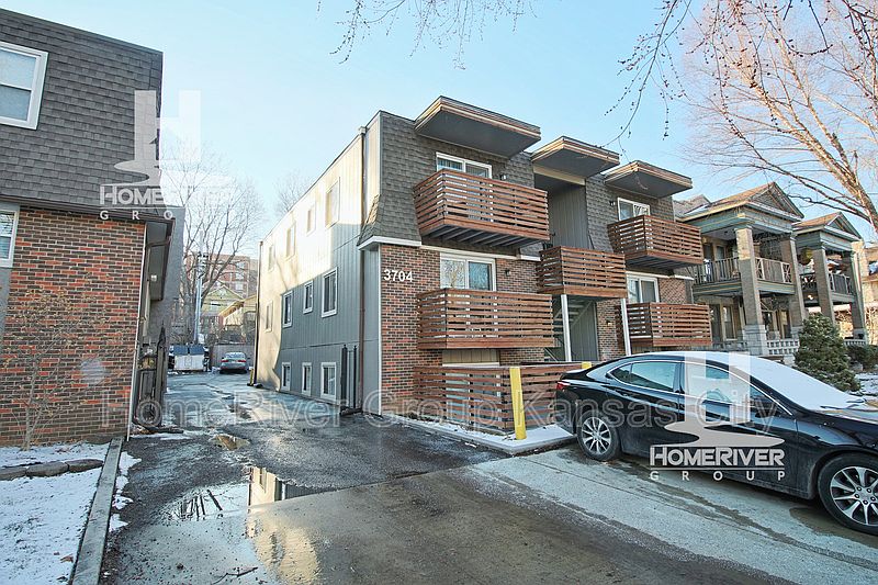 1st image of 3704 Wyandotte St APT 1
