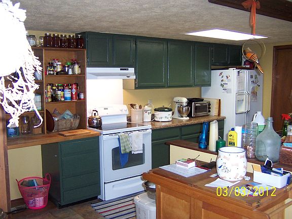 Roomy kitchen
