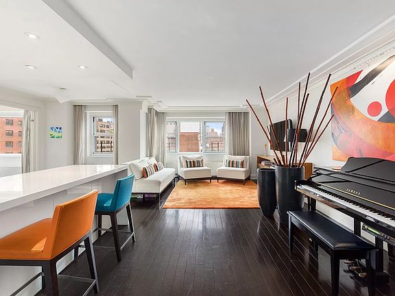 4th image of 176 E 77th St #9GH