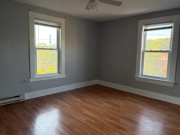 30 Canal St, Chicopee, MA