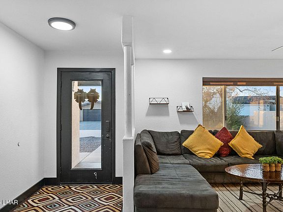 4th image of 320 Chipeta Ln