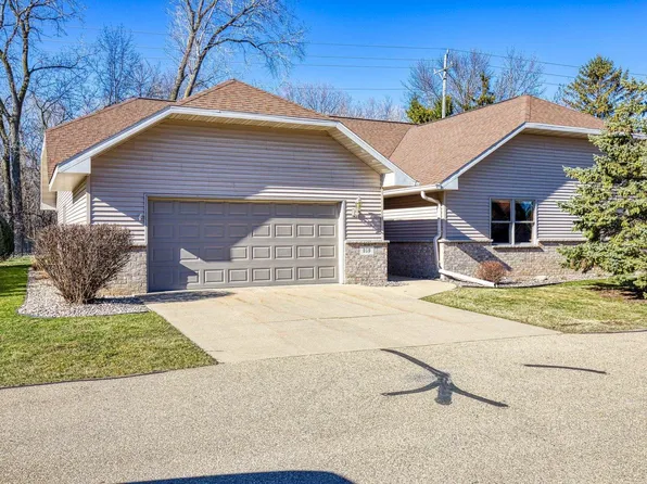 919 Brighton Dr, Menasha, WI 54952