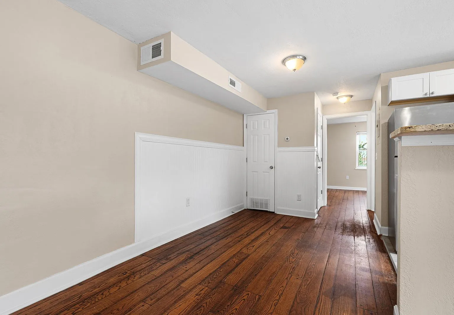 1 bed, 1.0 bath, $850 — Photo 4