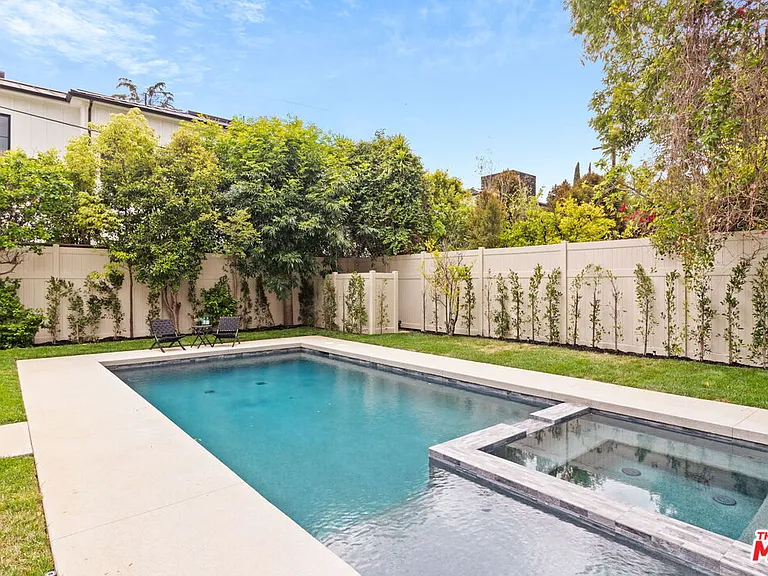 4535 Haskell Ave — Photo 40