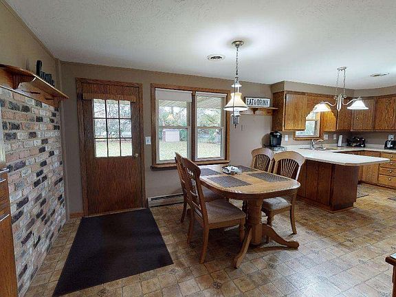 4th image of 1056 Schanock Dr