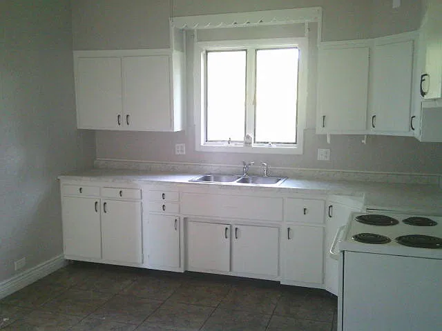 3 bed, 1393 sqft, $1,200 — Photo 4