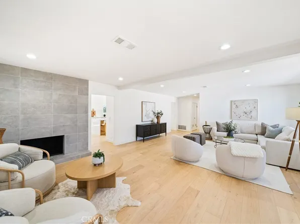 15352 Stanford Ln, Huntington Beach, CA 92647