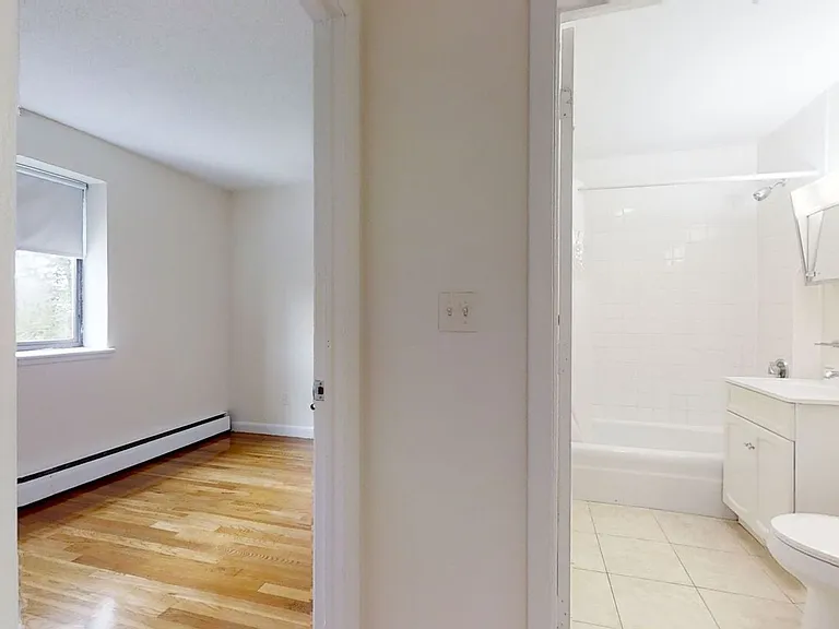 118 Dustin St #4 — Photo 8