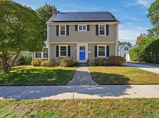14 Windsor Pl, Longmeadow, MA 01106