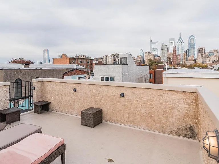 742 S Chadwick St — Photo 15
