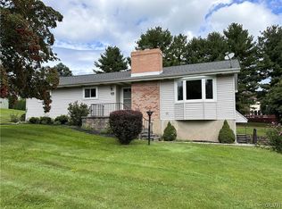 5813 Beverly Hills Rd, Coopersburg, PA 18036