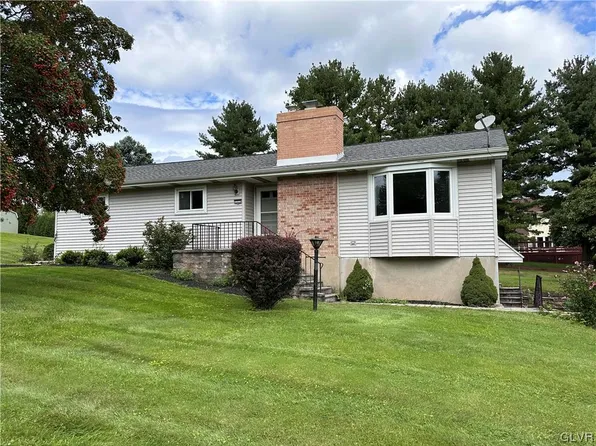 5813 Beverly Hills Rd, Coopersburg, PA 18036