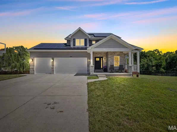 1946 Masters Dr, Festus, MO 63028
