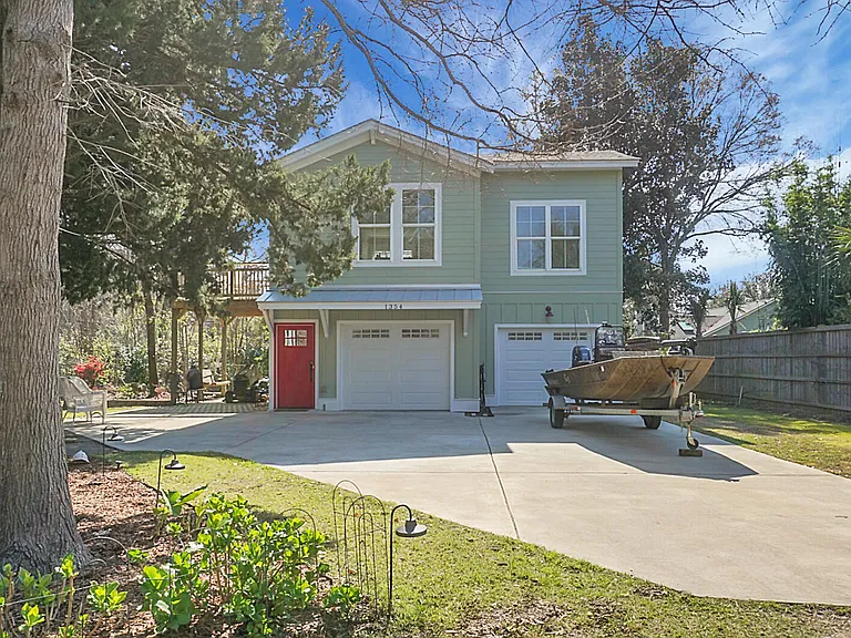 1354 Bluebird Dr — Photo 3