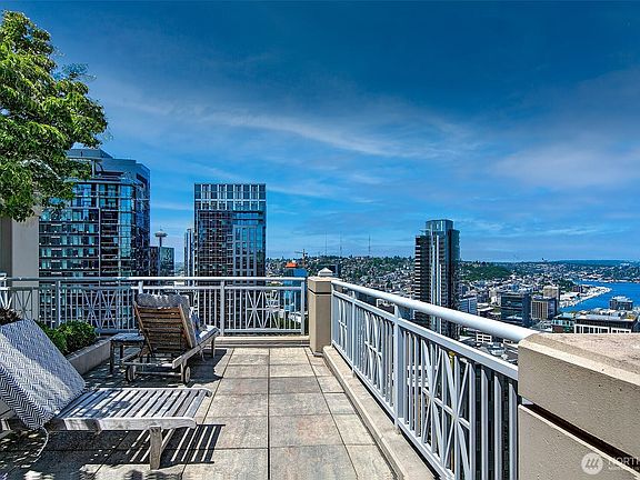 2nd image of 819 Virginia Street #2304