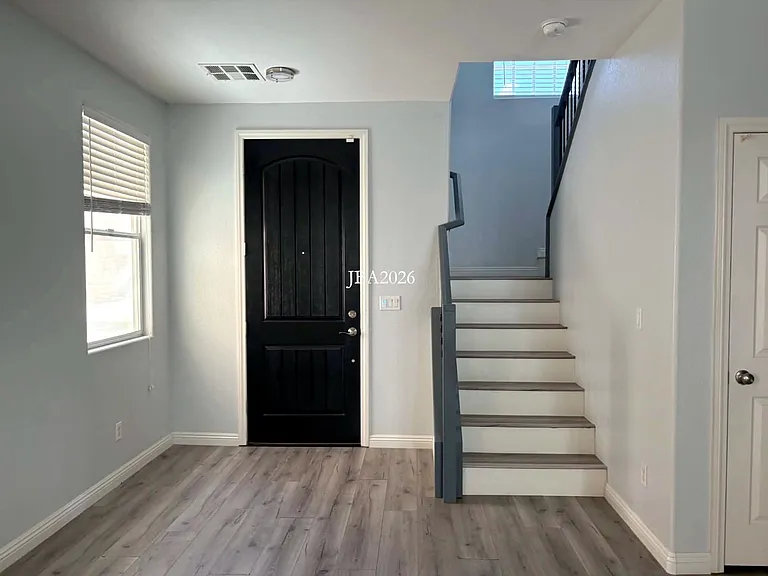 209 Willow Pond Ct — Photo 4