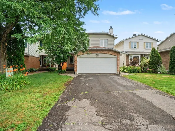 1879 Leclair Cres, Ottawa, ON K1E 3S1