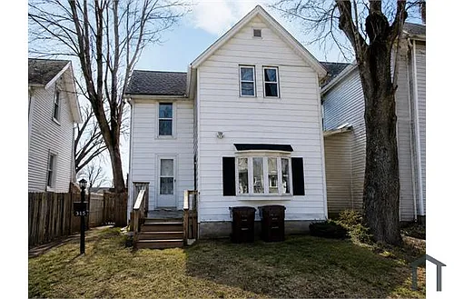 315 W Douglas St Photo 1