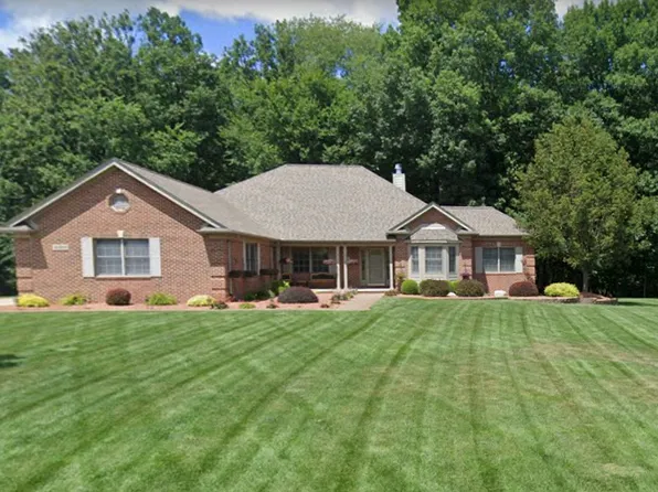 11359 Bayberry Dr, Romeo, MI 48065