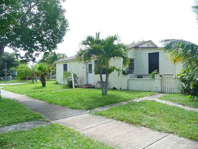 1st image of 4001 E GREENWOOD Avenue