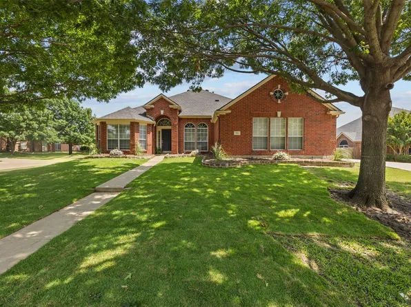 712 Saint Robby Dr, Mansfield, TX 76063
