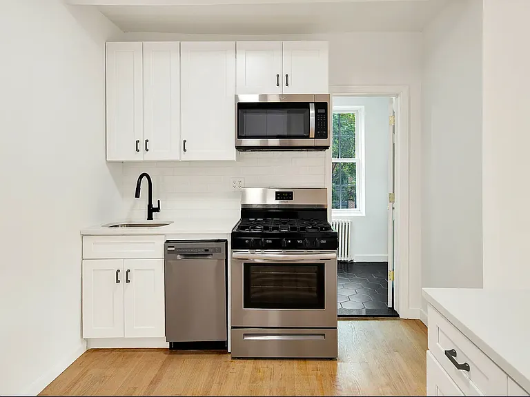 47 Franklin St #2 — Photo 5
