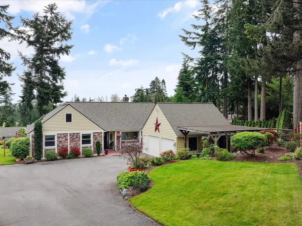 1596 Links Way, Oak Harbor, WA 98277