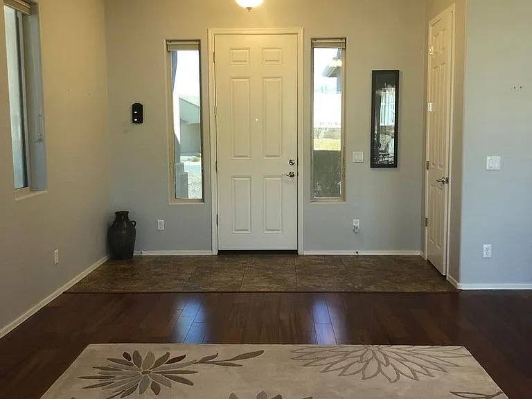 3986 N Fairfax Rd — Photo 2