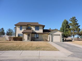 21 Statesboro Dr, Belle Fourche, SD 57717