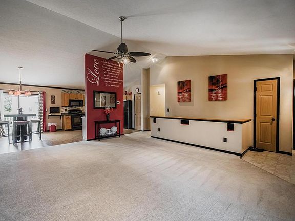 4th image of 8016 Headwater Dr