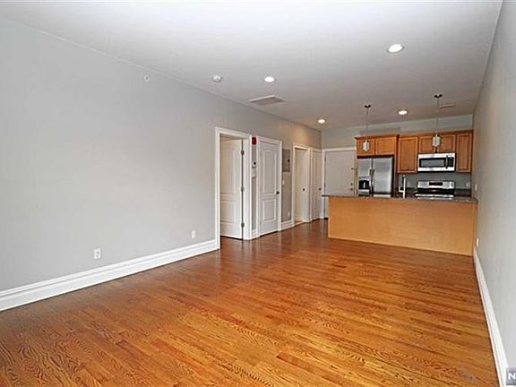 2nd image of 179 Kearny Ave #A