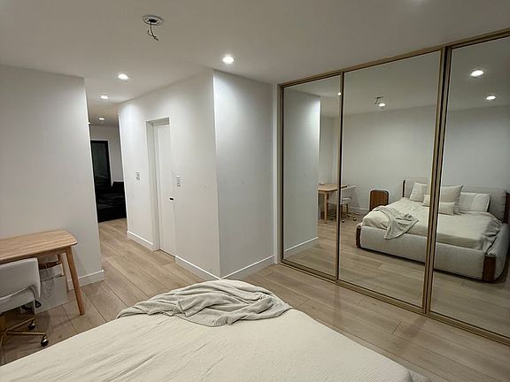 4th image of 120 S Canon Dr APT 2