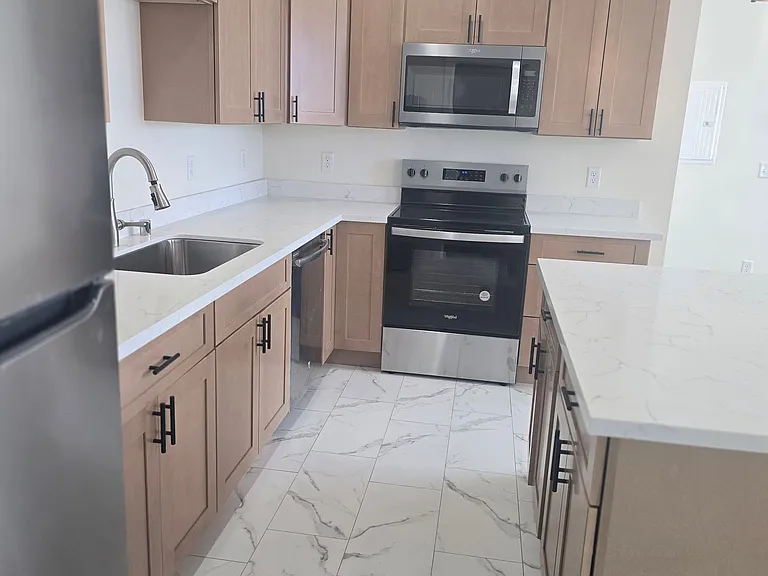 9615 Bristol Ave SW — Photo 11