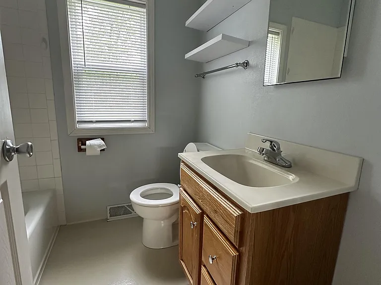 124 Miller St — Photo 7