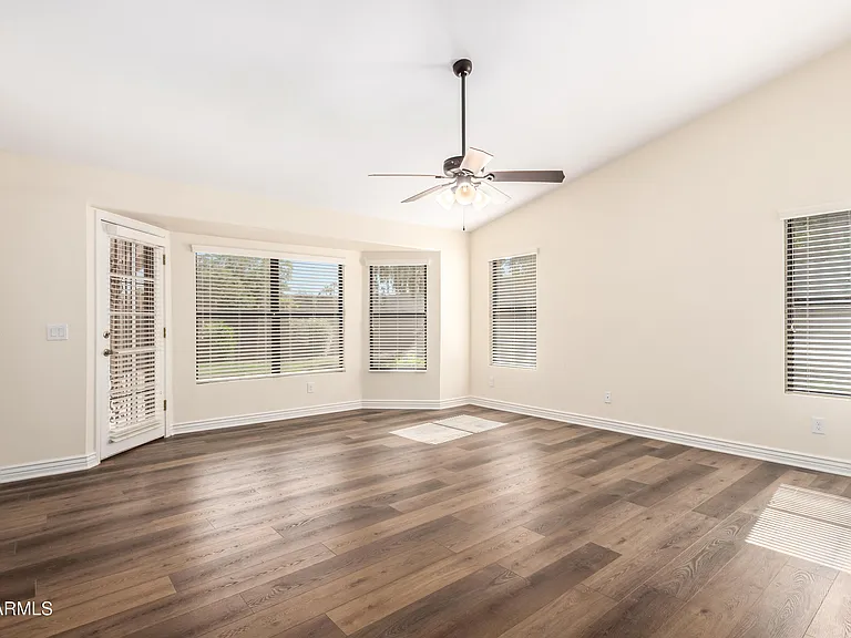 1517 W Islandia Dr — Photo 18