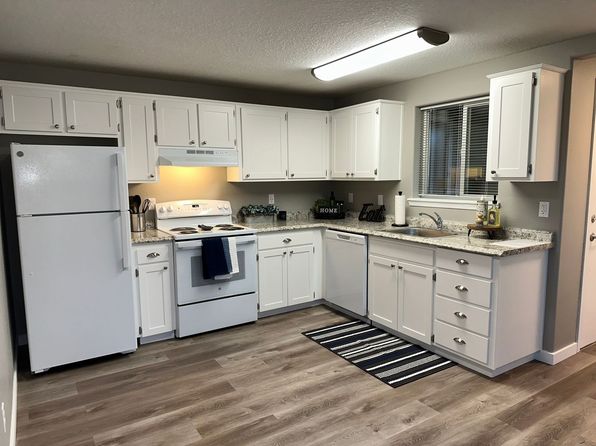 8824 SE Flavel St APT 5