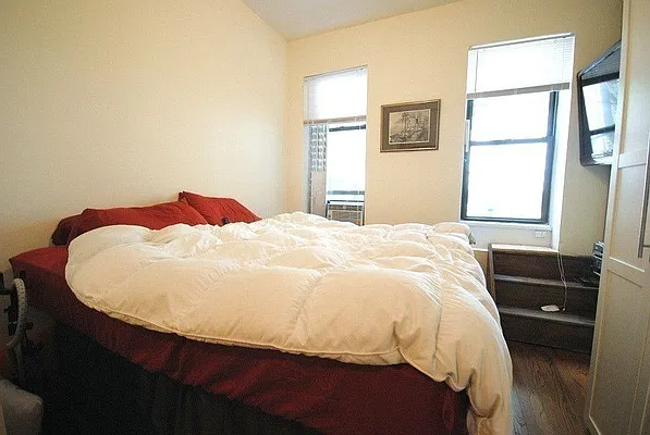 Rented by Keller Williams NYC | media 29