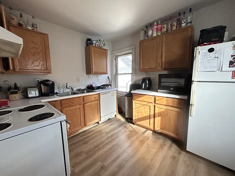201 N Pinckney St #2 — Photo 8