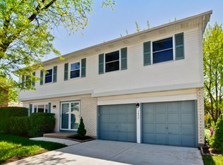 1435 Sturbridge Ct, Hoffman Estates, IL 60192