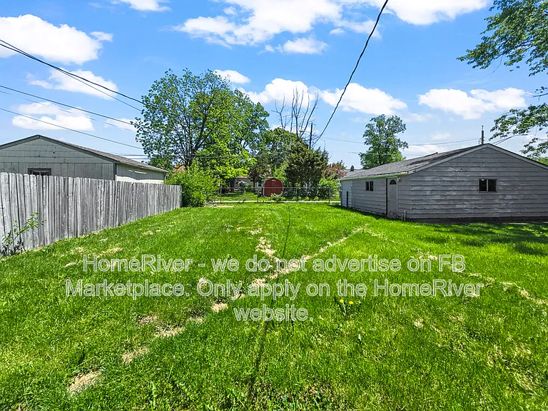 229 S 7th Ave — Photo 16