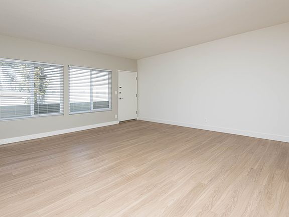 3rd image of 1738 Purdue Ave #13