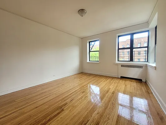 Rented by Bruma Realty LLC | media 4