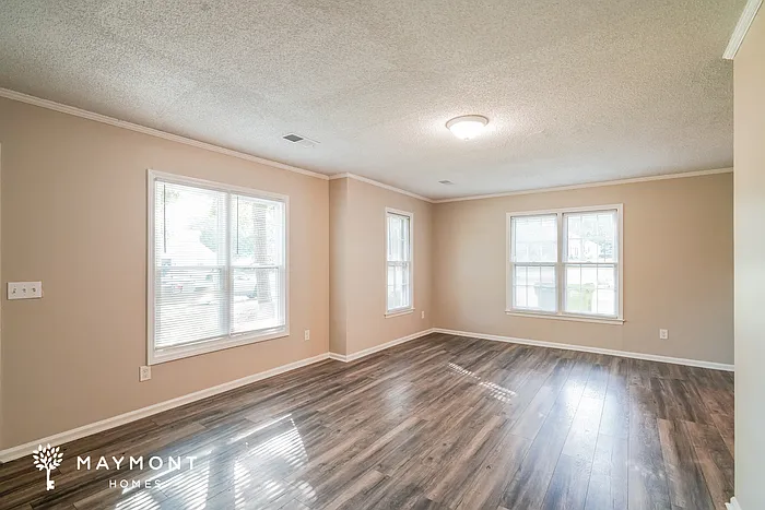 3 bed, 2.0 bath, 1224 sqft, $1,695 — Photo 3