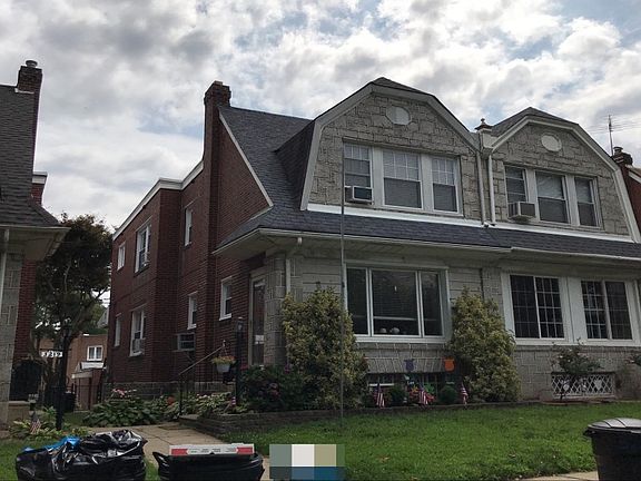 3rd image of 3221 Stanwood St