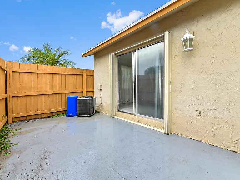 12467 Westhampton Cir — Photo 20